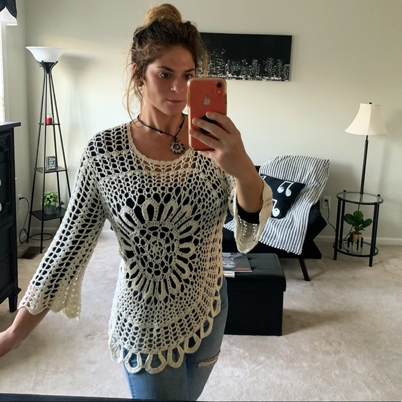Roz & Ali Sweaters - Flower Knit sweater